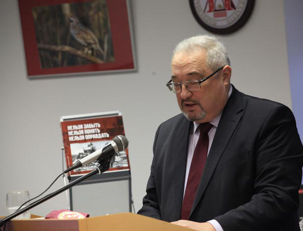 Director of the National Archives of the Republic of Belarus, Andrei Demianyuk, speaking