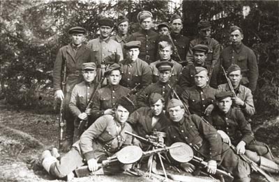 Группа партизан Ленинской бригады Щучинского соединения, 	действовавшего в Липичанской пуще