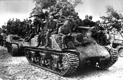 Советские танки с десантом 1-го Прибалтийского фронта в Борисове