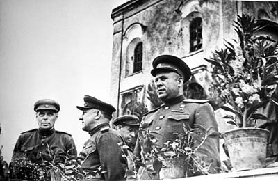 Герой Советского Союза А. Е. Клещев на трибуне во время митинга