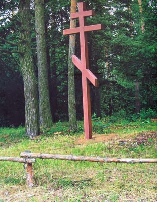 Крест на месте русского воинского захоронения