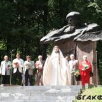 На празднике славянской поэзии у памятника белорусскому писателю В.С. Короткевичу
