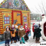 Дед Мороз и юные жители г. Минска в парке им. М. Горького