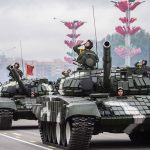 Танки Т-72Б в механизированной колонне военной техники во время празднования Дня Независимости Республики Беларусь (Дня Республики) в г. Минске