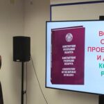 Выступает заместитель директора архива Е.В.Кушнова