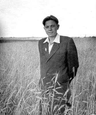 У. Караткевіч пасля заканчэння Кіеўскага дзяржаўнага ўніверсітэта. Пасля 1954 г.