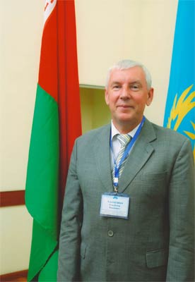 директор Департамента по архивам и делопроизводству Министерства юстиции Республики Беларусь В.И.Адамушко