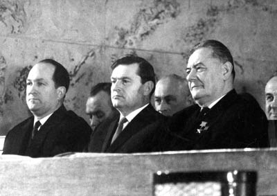 К.Т. Мазуров (в центре) в президиуме 2-й сессии Верховного Совета БССР