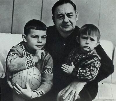 В.И. Козлов с внуками Василием и Сергеем