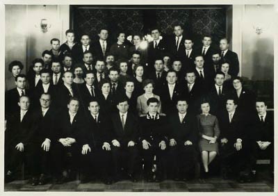 К.Т. Мазуров (в 1-м ряду в центре) в группе с участниками ХХІІ съезда ЛКСМБ