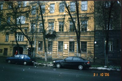 Дом на 4-й лініі Васільеўскага вострава ў Санкт-Пецярбургу, дзе доўгі час жыў Б. Эпімах-Шыпіла