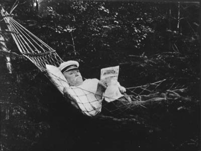 Б. Эпімах-Шыпіла на адпачынку каля сядзібы Хадакова. 14 ліпеня 1929 г.
