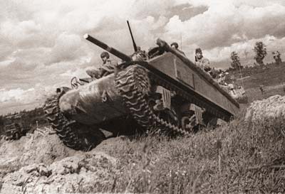 Танкисты 35-й гвардейской танковой бригады Западного фронта 