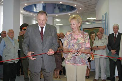 Е.Д.Белова и А.В.Медведь на церемонии открытия Музея олимпийской славы