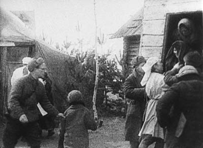 Первая помощь узникам концентрационных лагерей