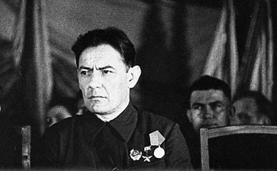 В.И. Козлов в президиуме 3-го Всеславянского митинга