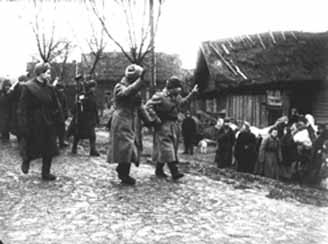 Встреча населения и бойцов Красной Армии в освобожденном Добруше