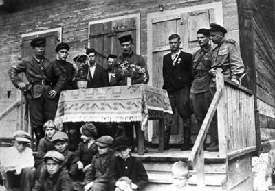 Поздравление жителей городского поселка Шерешево с освобождением от немецко-фашистских захватчиков