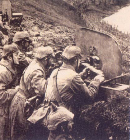 Германские пулеметчики в период боев на Мазурских озерах
