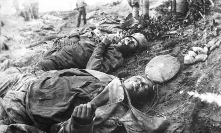 Русские солдаты, погибшие от отравления газом на позициях у м. Крево Ошмянского уезда