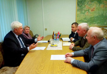 Director of the Department for Archives and Records Management Vladimir Adamushko meeting with the Director of the Lithuanian Central State Archives Dalius Zizys