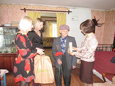 Archivists from the Local State Archives in Rechitsa met with the Veteran of the Great Patriotic War Vasily Deikun, resident of Korovatichi village