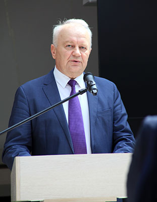 Director of the Department for Archives and Records Management V. Kourash gives a congratulatory address Director of the Department for Archives and Records Management V. Kourash gives a congratulatory address