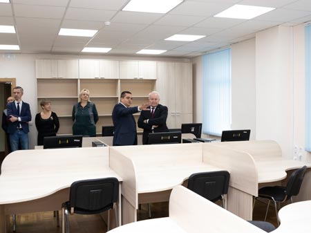 У час адкрыцця чытальнай залы У час адкрыцця чытальнай залы