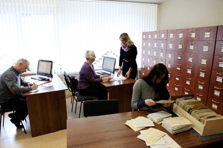 В читальном зале архива